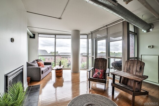 Photo - 132 Lakefront Blvd