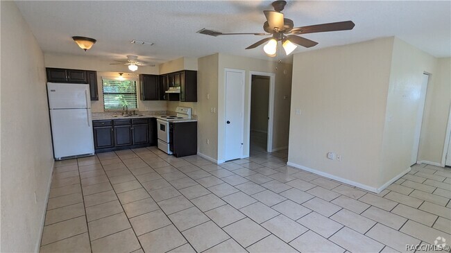 Building Photo - 5351 W Customer Ct Rental