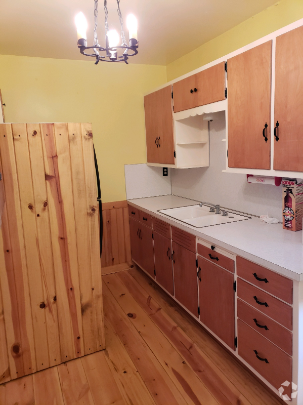 Building Photo - 102 N 5th St Rental