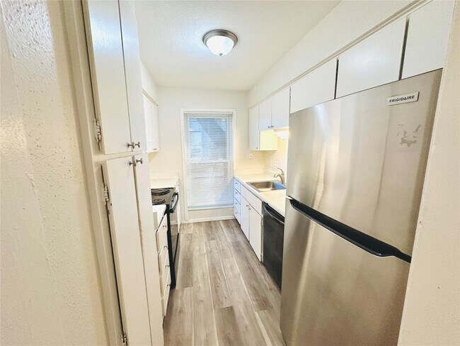 Photo - 3822 Southway Dr Townhome