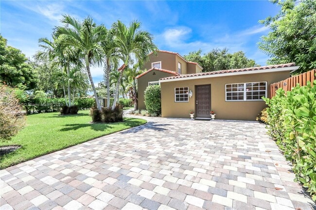 Photo - 1700 SW 14th Ave