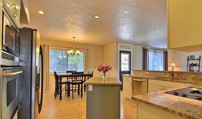 Photo - 5110 W 6th Street Rd