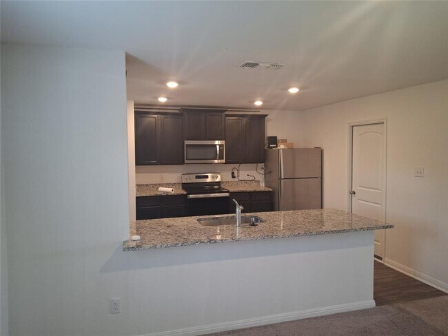 Photo - 405 Riverdale Dr