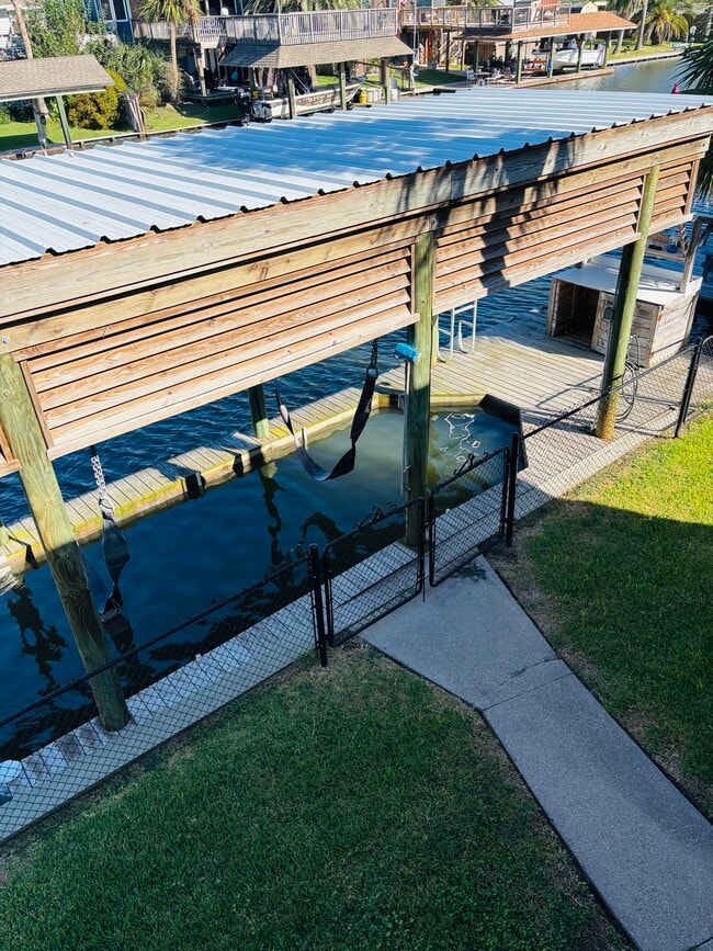 Photo - 1136 Sailfish St