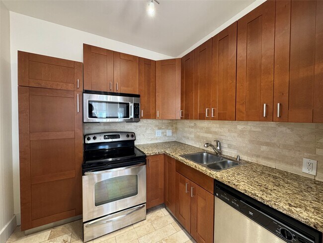 Photo - 1509 Holman St Unit 2