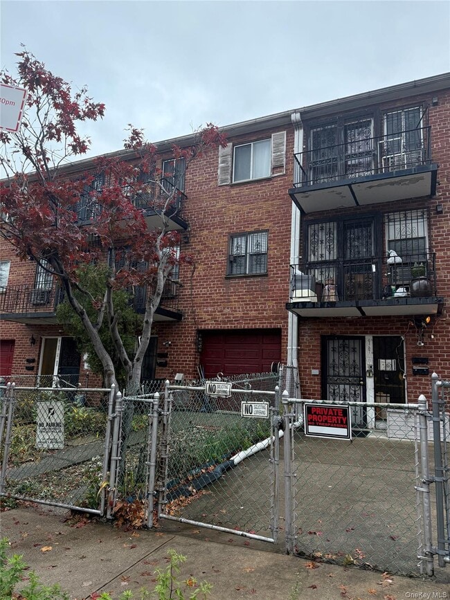 Building Photo - 41-35-41149 149th Pl Unit 2nd FL