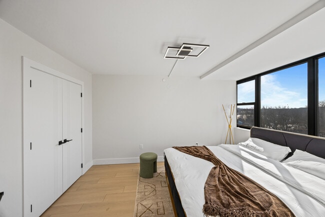 Cosmo440 Luxury Apartments