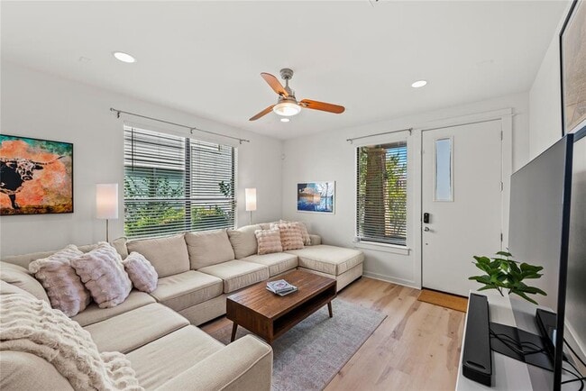 Photo - 3112 Corbin Ln