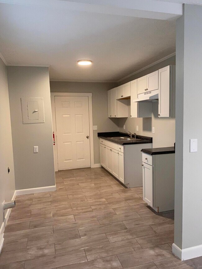 Photo - 801 Aspen St