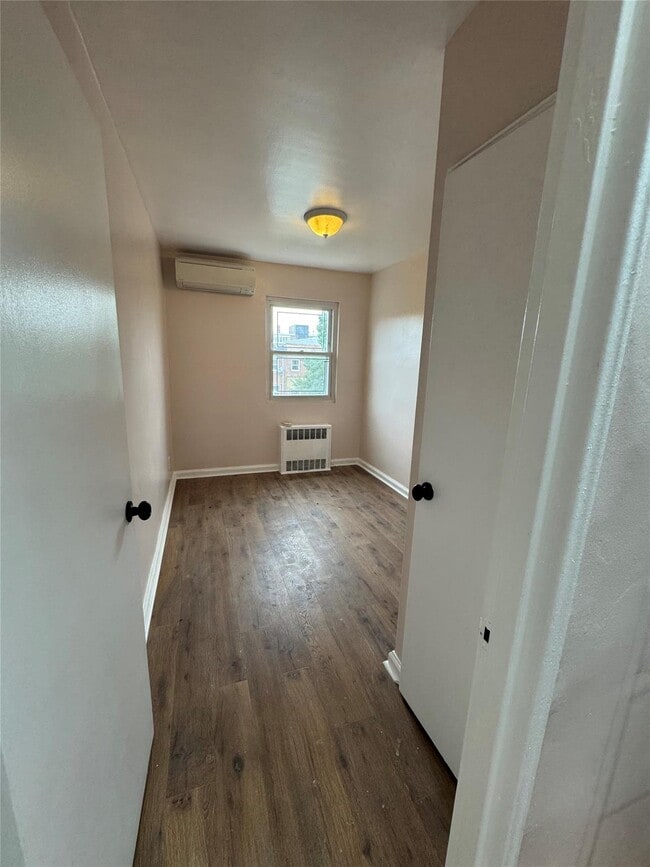 Building Photo - 153-32-153-77 77th Ave Rental