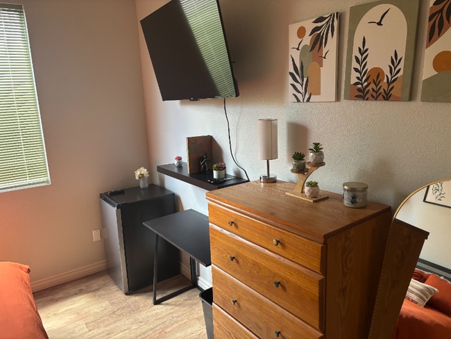 Photo - 4760 Sandalwood Way