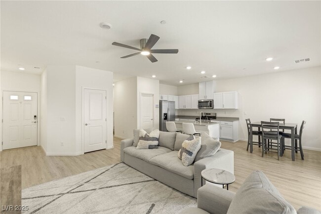 Photo - 4718 Arctic Clfs Ave