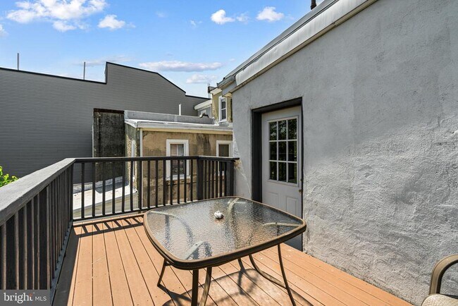 Photo - 206 Ripka St Unit 2