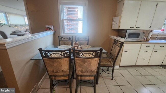 Photo - 211 University Blvd