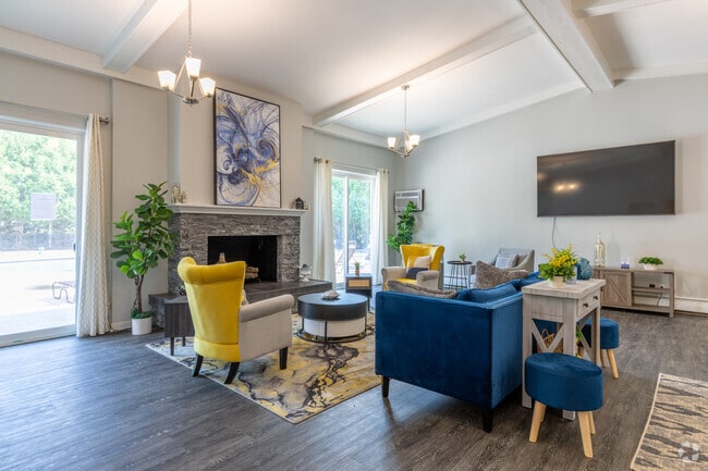 Club House - Apple Ridge Apartments - Livonia, MI