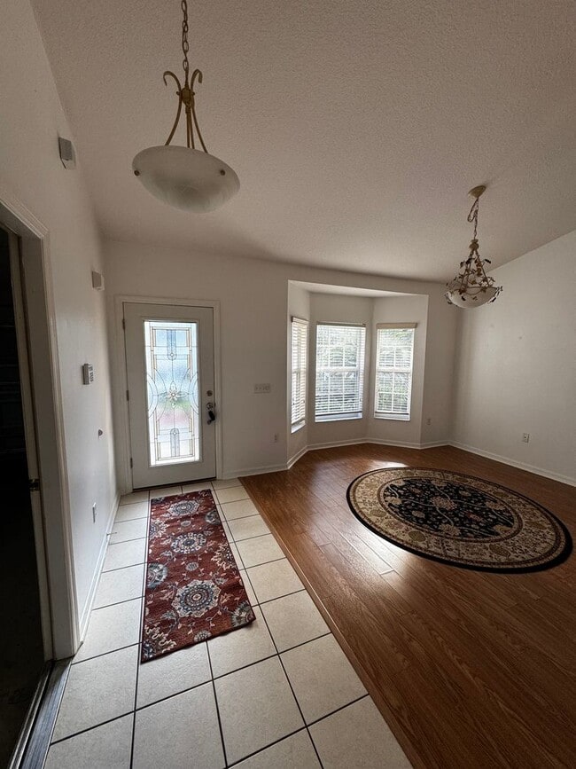 Photo - Spacious 4BR/2BA Home – Screened Lanai, Co...