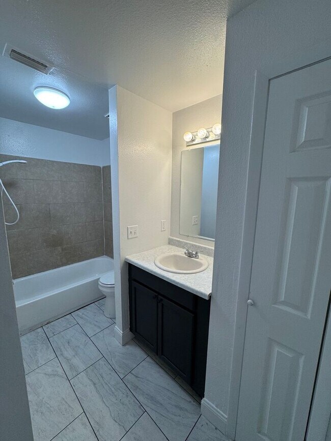 Photo - Saint Paul Dr Unit 3049