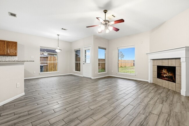 Photo - 21495 Pleasant Forest Dr