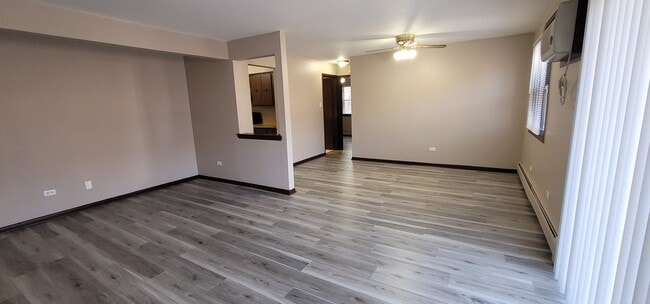 Photo - 10425 Mason - 10624 Major Apartments