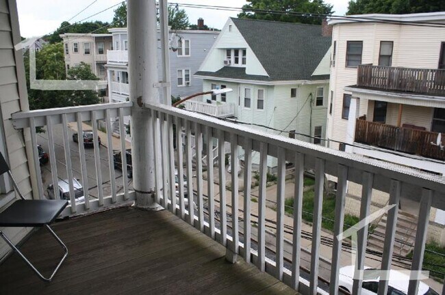 Photo - No Brokers Fee, Pets Friendly, Eat-in Kitchen, Big Bedrooms, Laundry on a Site