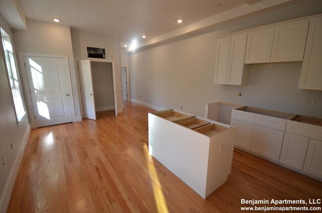 Photo - 18 Murdock St Unit 8