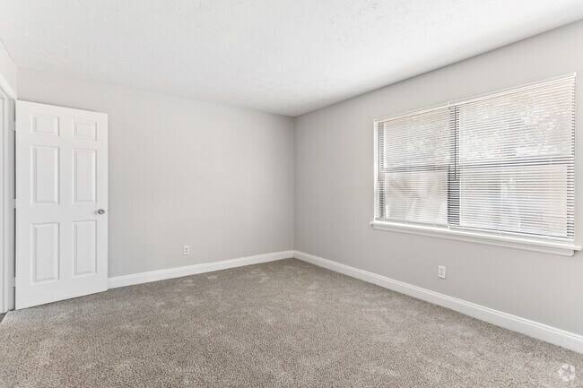 3BR, 1BA - 1,323SF - Second Bedroom
