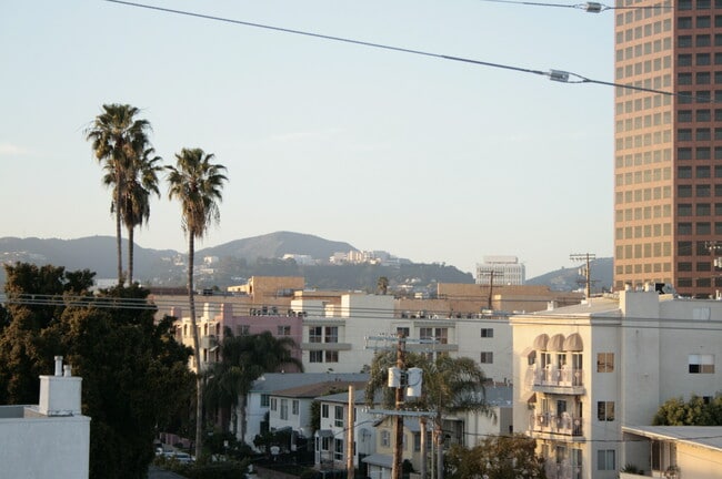 Bedroom 3 - 1301 S Westgate Ave Unit PH3