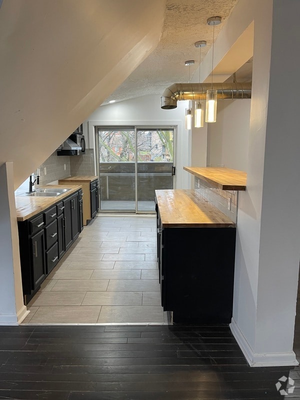 Building Photo - 2832 Stanton Ave Unit 3 Rental