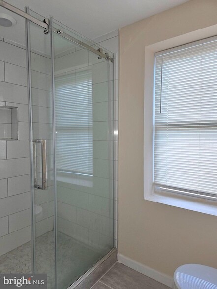 510-12-512 W Norris St