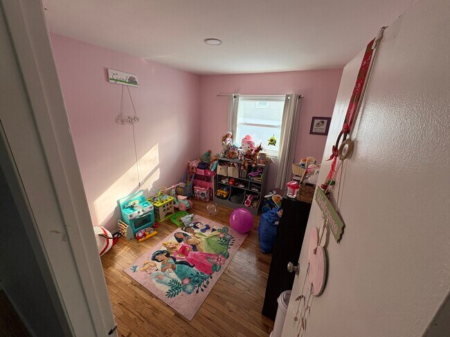 Photo - 16 Wilson Ave Unit 1