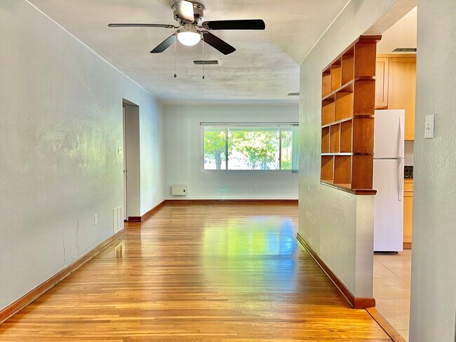 Photo - 2601 Ives Ave