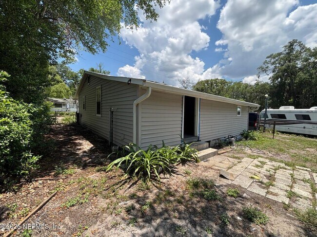 Photo - 9454 Campus Ave