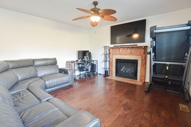 Photo - Pet Friendly Three Bedroom!