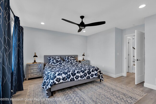 Photo - 121 Dewey Dr