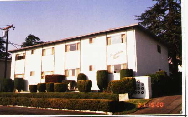 Pine Lake Apartments - Pine Lake Apartments