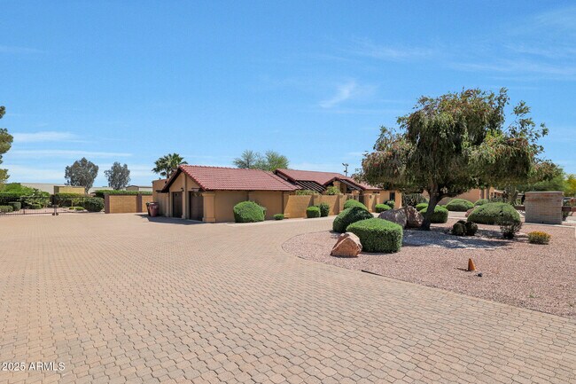 Photo - 10825 N 85th Pl