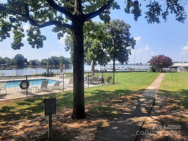 Photo - 7505 Mariner Cove Dr