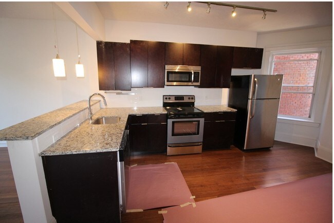The Guernsey Apartments - The Guernsey Apartments