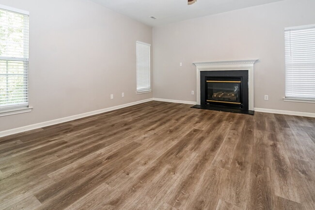 Photo - 9740 Faires Farm Rd