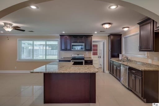 Photo - 206 Walton St