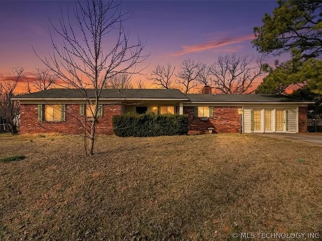 Building Photo - Bixby Southtown