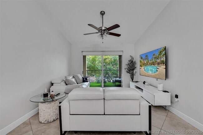 Photo - 7940 N Nob Hill Rd Unit 304