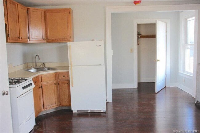 Photo - 1330 Chapel St Unit 3