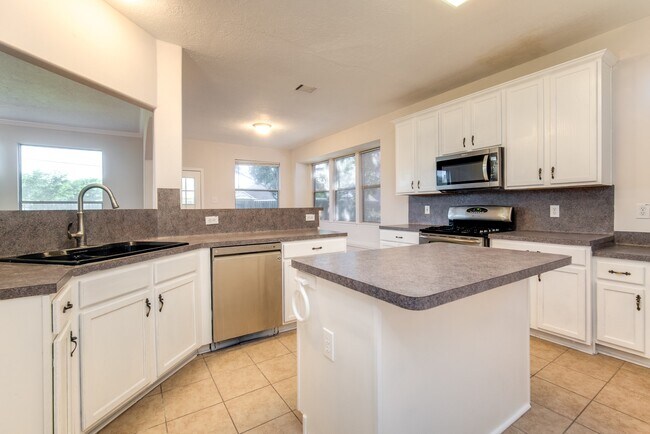 Photo - 1907 Glen Eden Ct