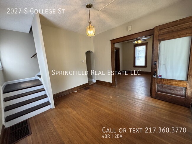Photo - 2027 S College St