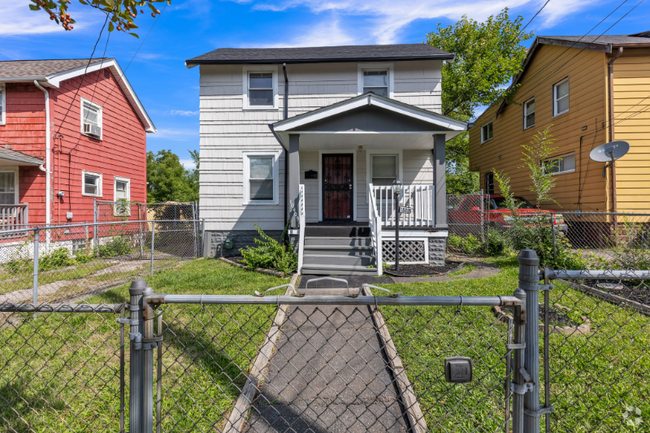 Building Photo - 10409 Nelson Ave Rental