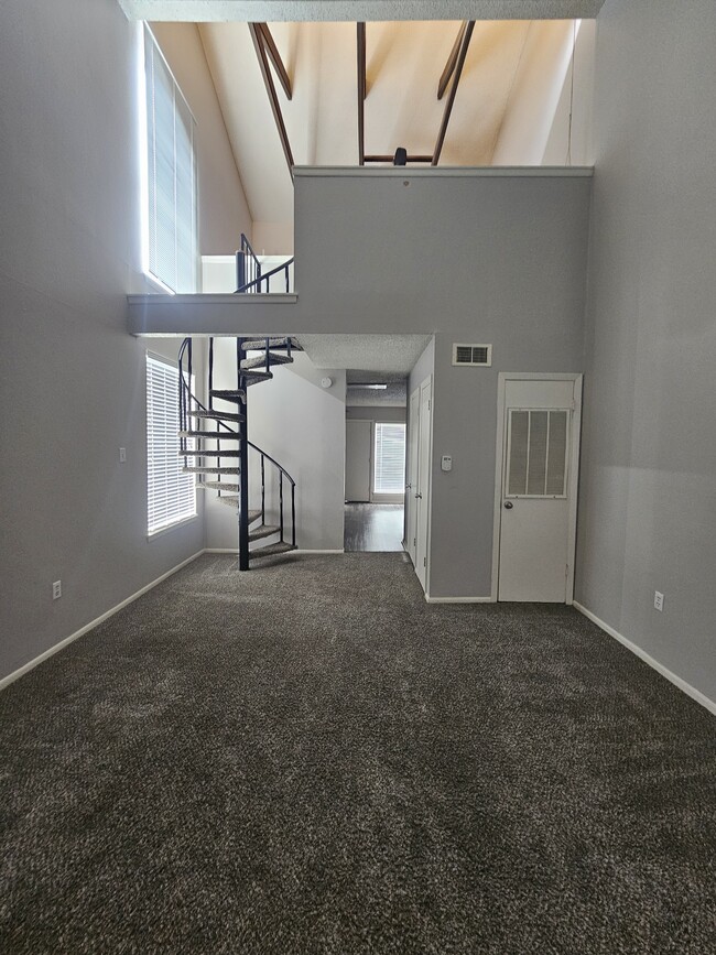 Photo - The Establishment