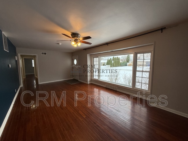 Photo - 513 James Dr