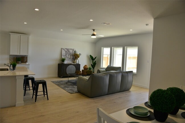 Photo - 31719 Carlisle Cv Ct