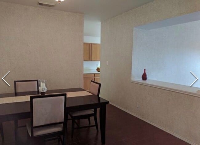 Photo - 2206 Stallion Run